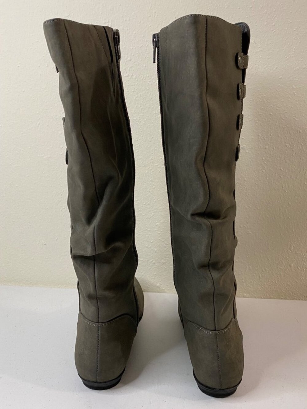 Women Knee High Boots Gray Slouchy Full Zip Flat Casual Size 6 W - Picture 8 of 11